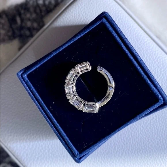 Swarovski “Millenia” Ear Cuff - Picture 3 of 10